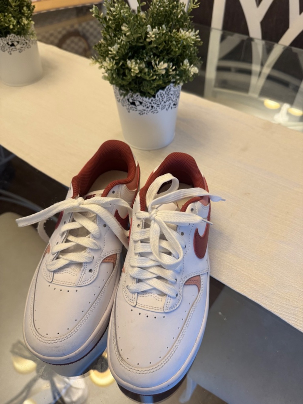 Nike shoes - Picture 5 of 7